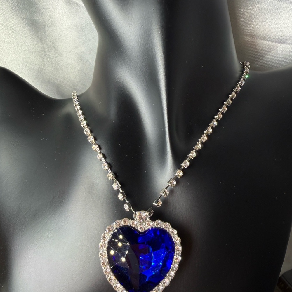 Unique premium look Sapphire Blue Heart Necklace with Silver Accents - Picture 7 of 13